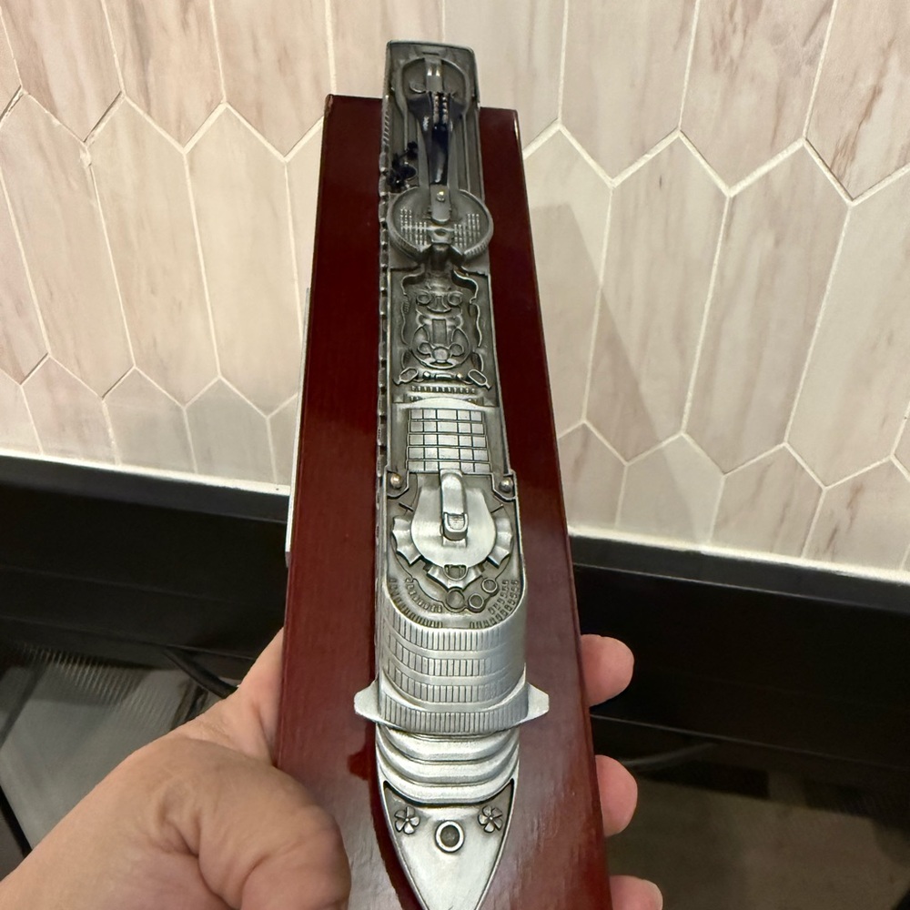 MSC Divina Cruise Ship Metal On Wood 11” Model - Picture 6 of 12